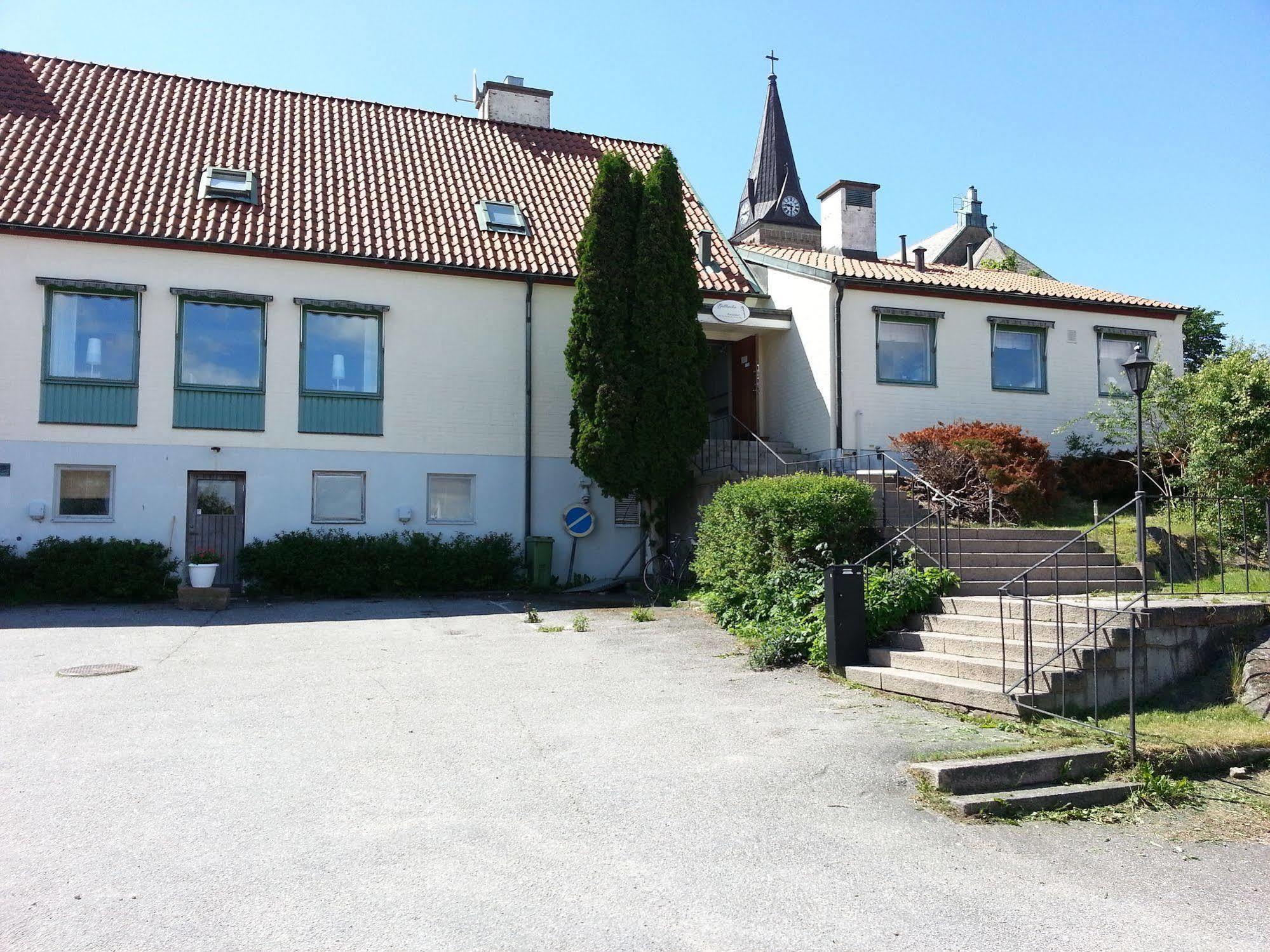Fjaellbacka Pensionat Och Vandrarhem Exterior photo